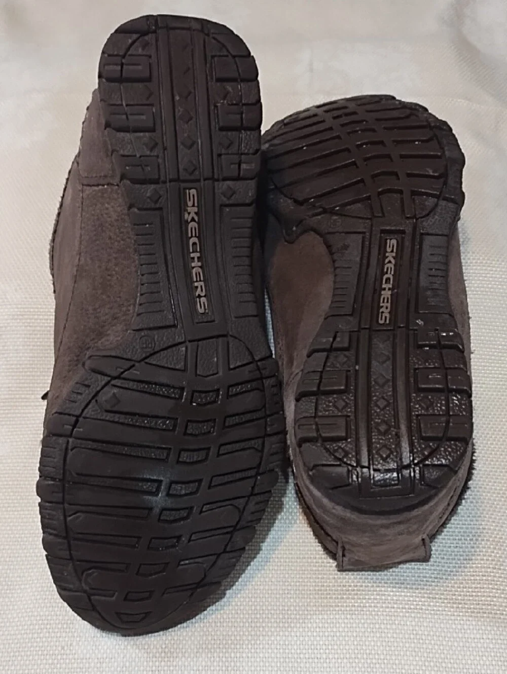 Skechers Women's Dark Brown Suede Lace-Up Ankle Booties 8.5 Memory Foam VGC.